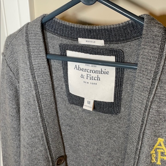 Abercrombie & Fitch Button Up Cardigan Sweater - Picture 4 of 8